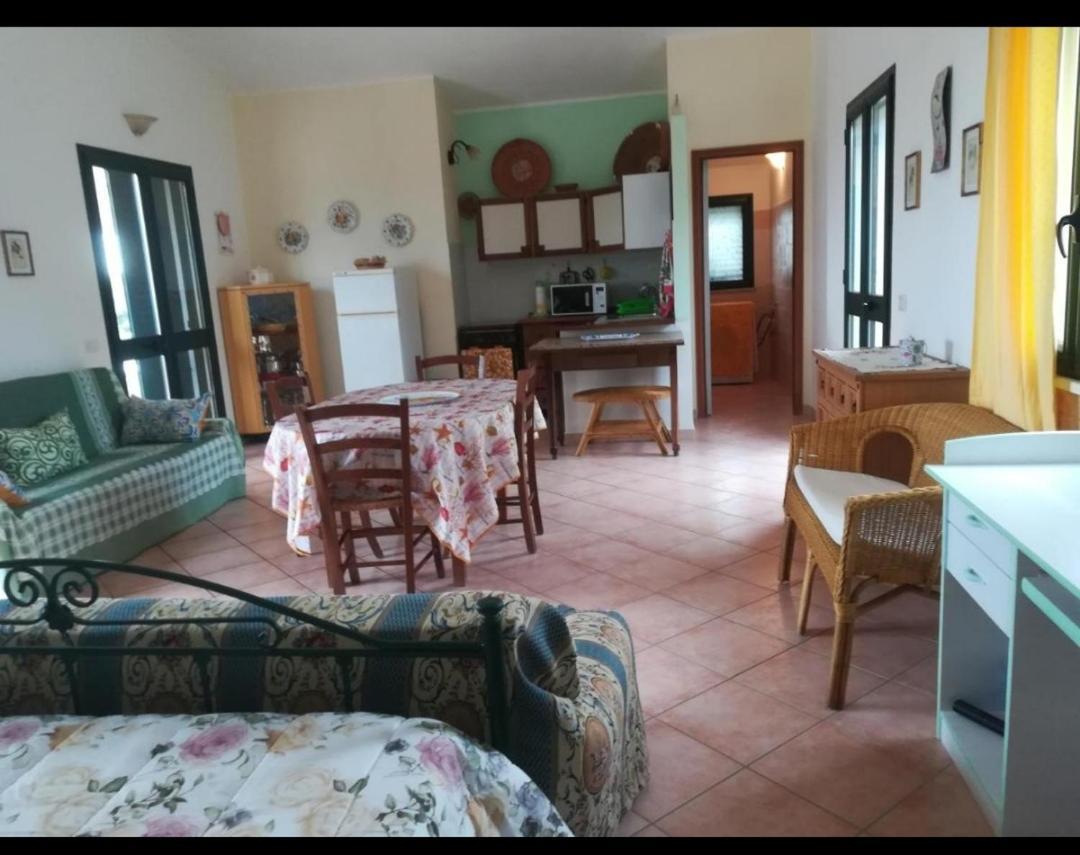 L'Oasi Villa SantʼAntìoco Habitación foto